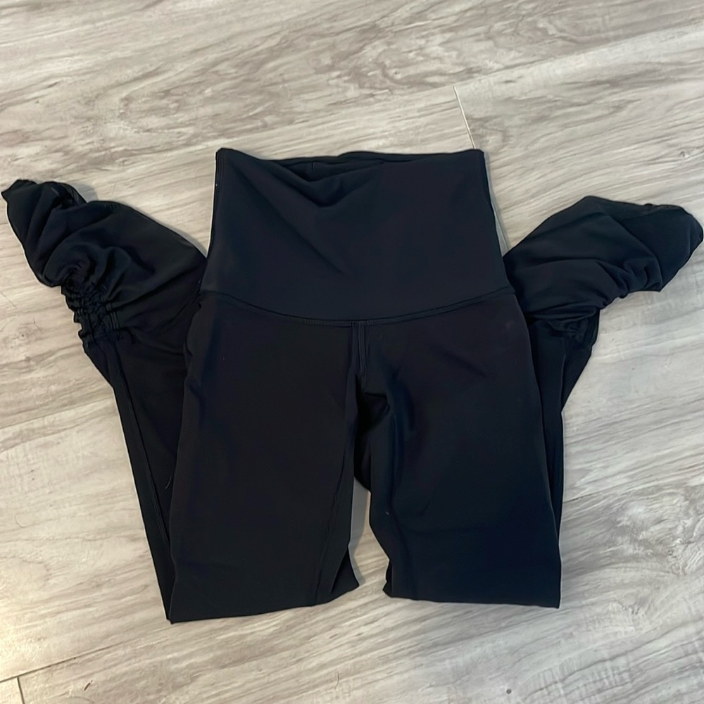 Running leggings with ruched ankle